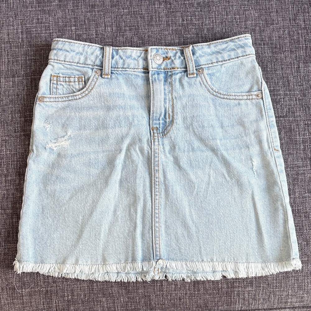 Cat & Jack Girls Distressed Denim Skirt Size M